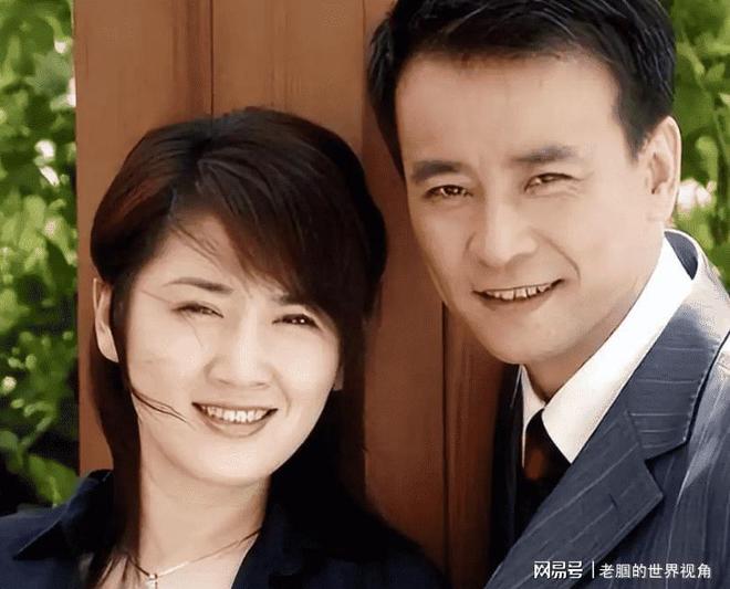 恩愛十幾年難抵殘酷現(xiàn)實？羅鋼娶小23歲郝蕾年齡差原來不算坎(圖6)